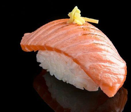 Smoke Salmon Sushi